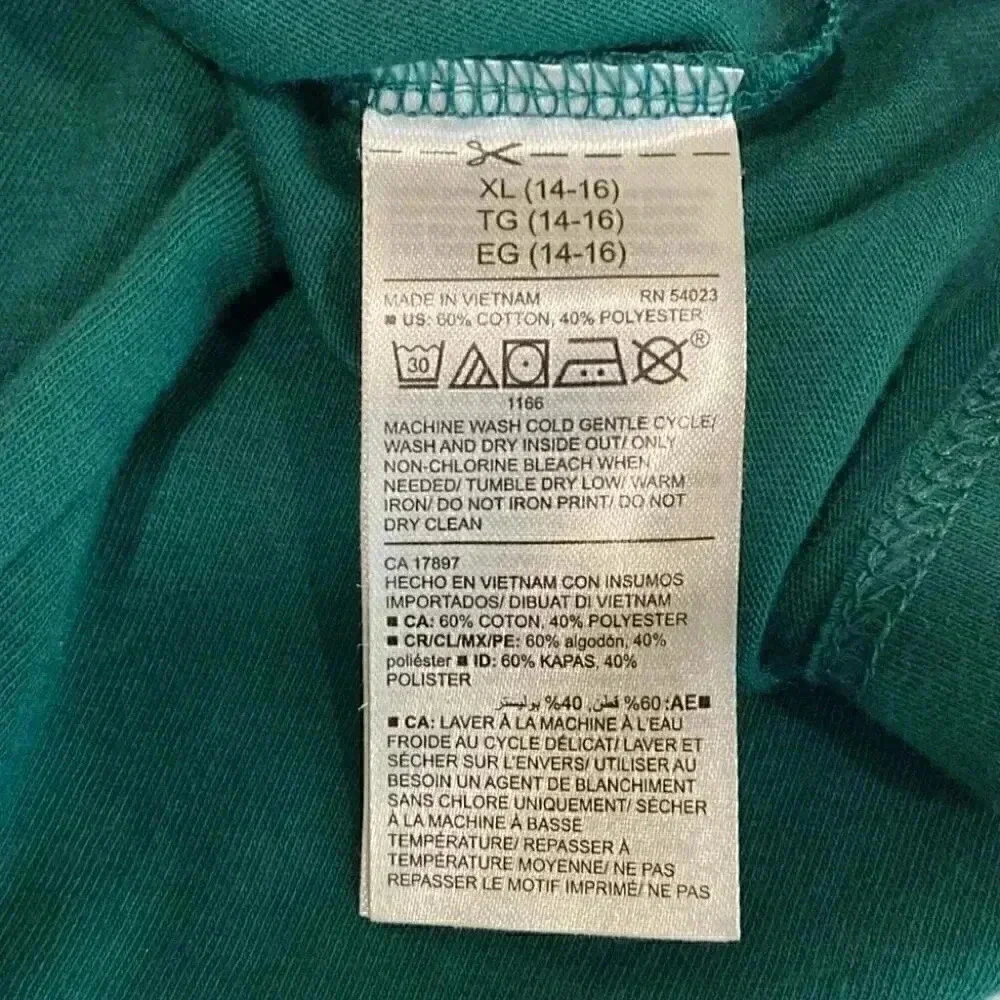 Old Navy T-shirt